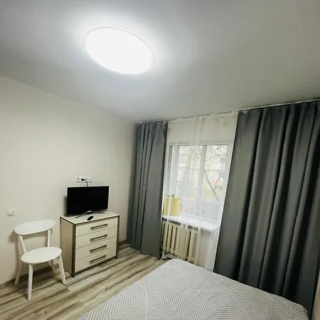 Apartman поряд дорослої і дитячої лікарні біля миколайчука, орлика *