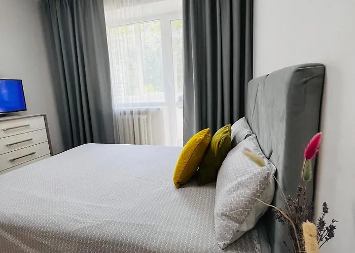 поряд дорослої і дитячої лікарні біля миколайчука, орлика Lviv